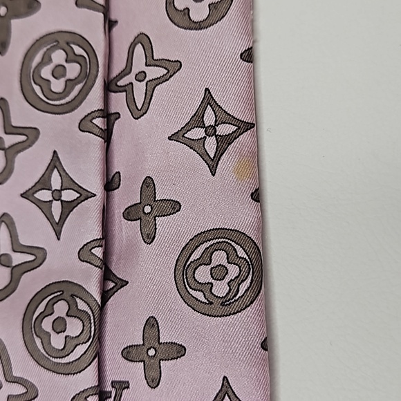Authentic Louis Vuitton LV Monogram Map Rose Silk Scarf Bandeau - Picture 4 of 4